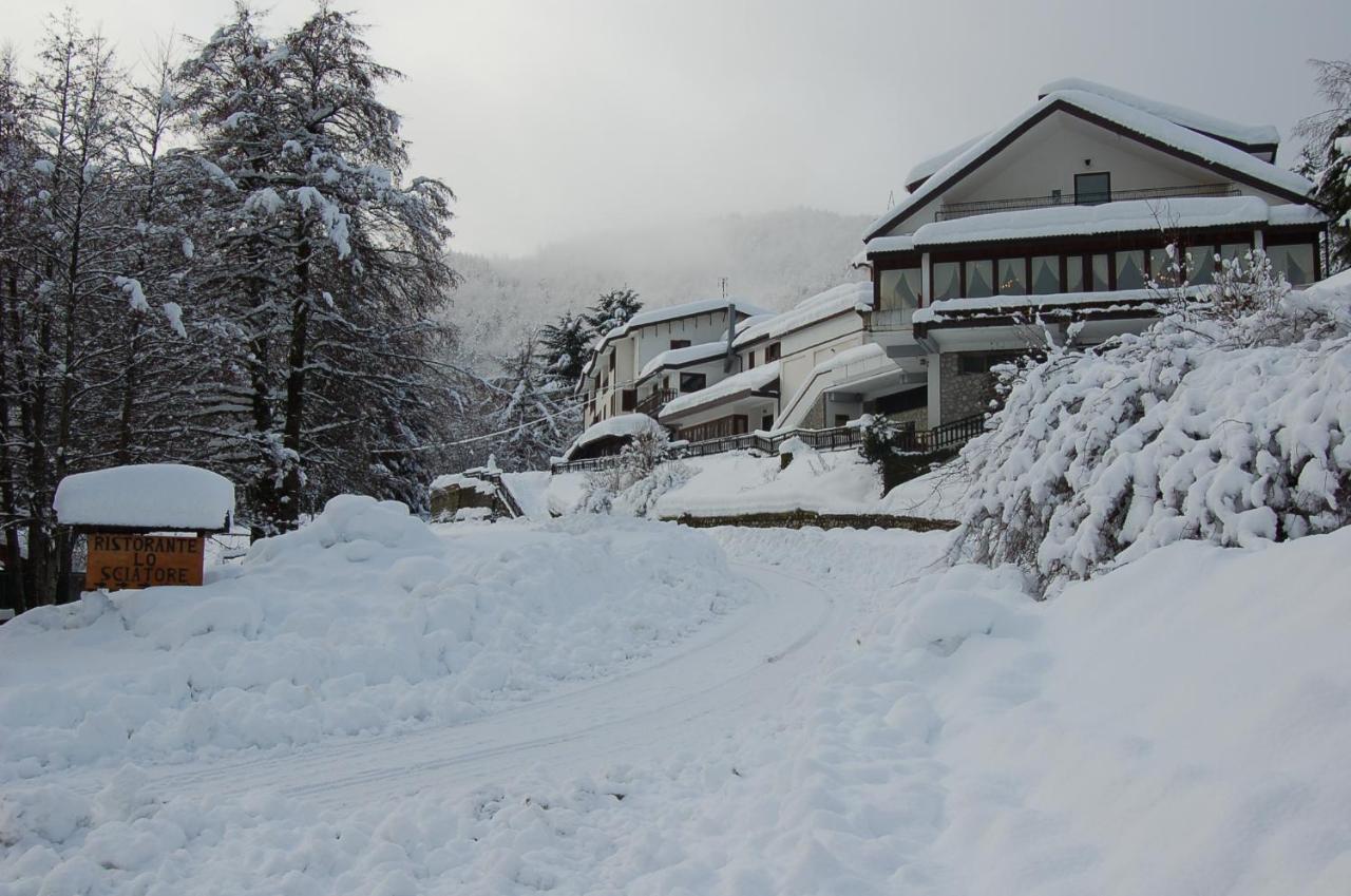 Hotel Lo Sciatore Cotronei ภายนอก รูปภาพ