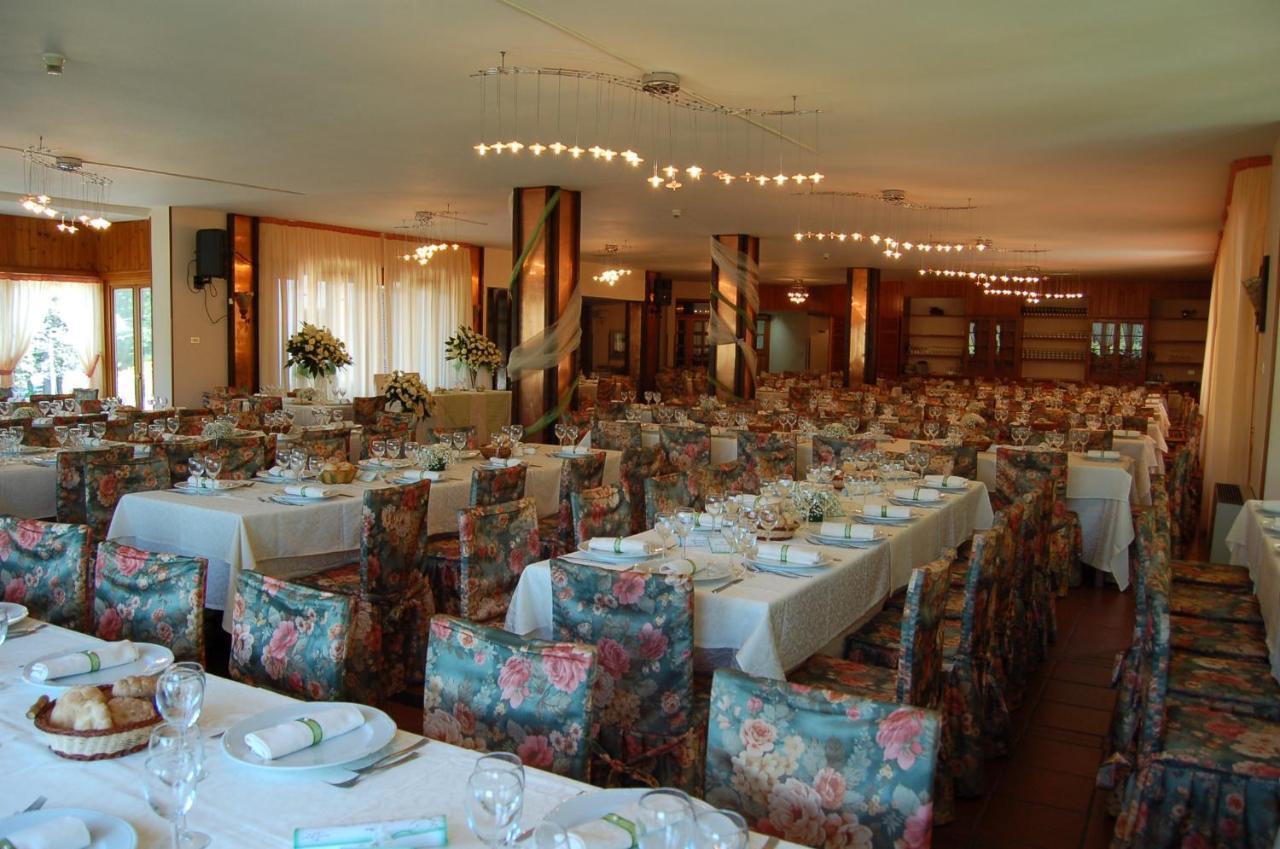 Hotel Lo Sciatore Cotronei ภายนอก รูปภาพ
