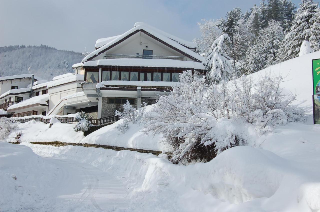 Hotel Lo Sciatore Cotronei ภายนอก รูปภาพ