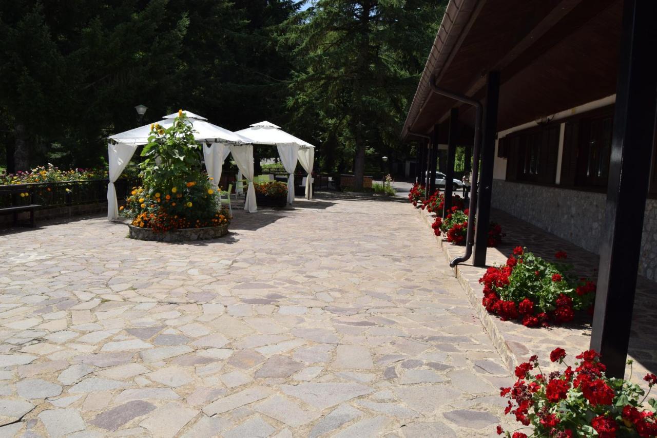 Hotel Lo Sciatore Cotronei ภายนอก รูปภาพ