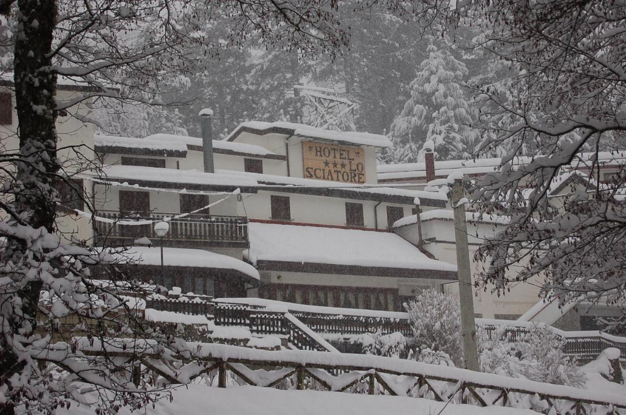 Hotel Lo Sciatore Cotronei ภายนอก รูปภาพ