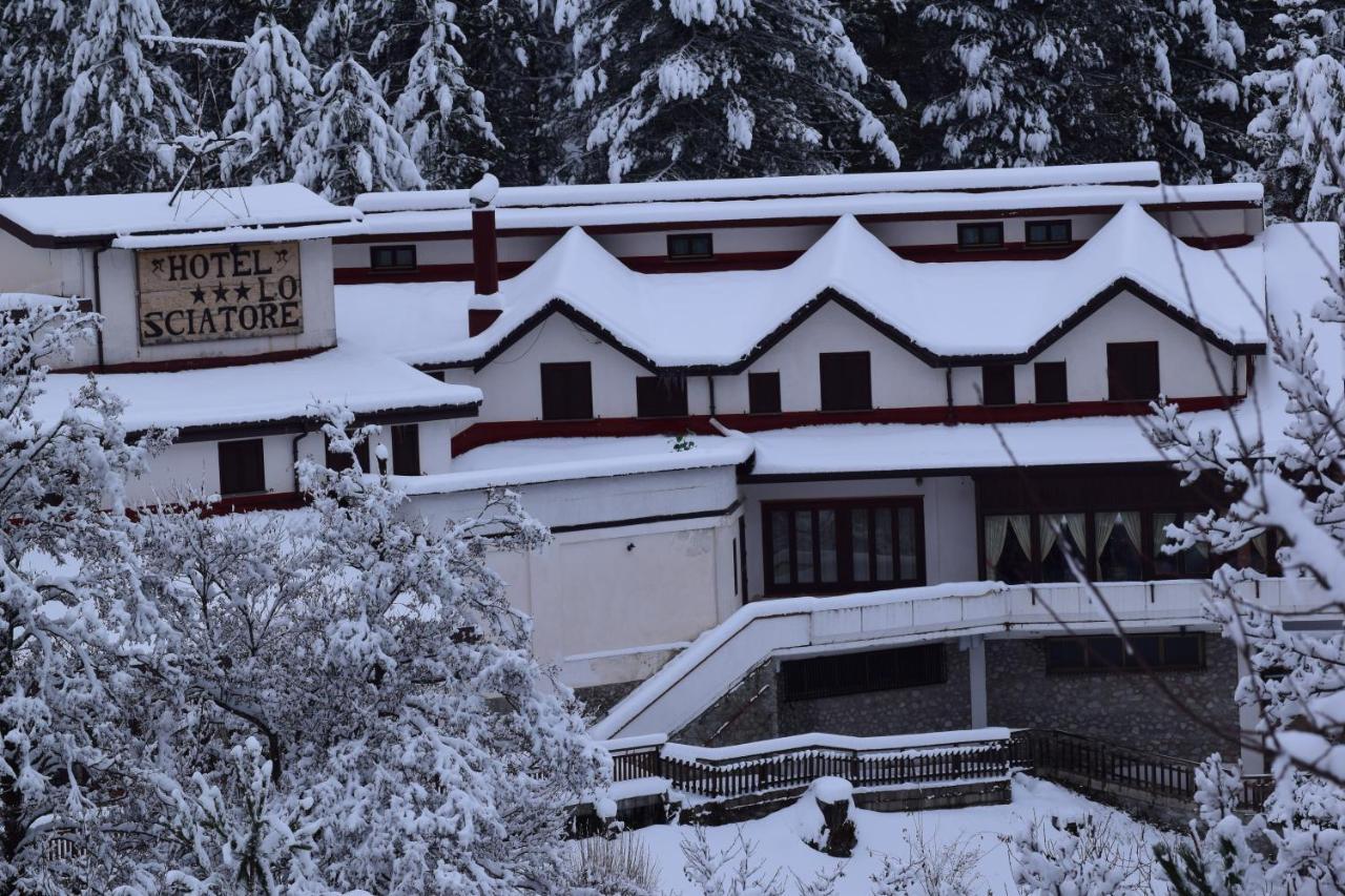 Hotel Lo Sciatore Cotronei ภายนอก รูปภาพ