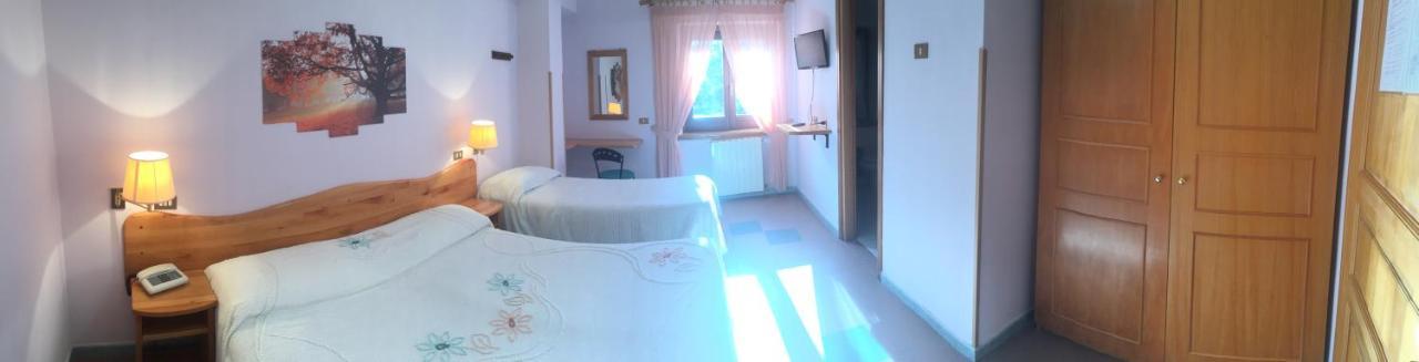 Hotel Lo Sciatore Cotronei ภายนอก รูปภาพ
